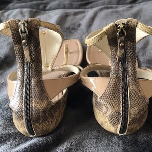 Sergio Rossi Shoes - Sergio Rossi sandals with hammered gold trim Sergio Rossi Shoes - Sergio Rossi sandals with hammered gold trim